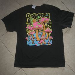 ALAB Neon Mushroom T-shirt Mens Size XL Black Glow UV Blacklight Retro New Tags 