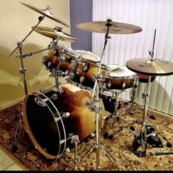 High Class PDP Drum Set(Bateria PDP De Alta Clase)
