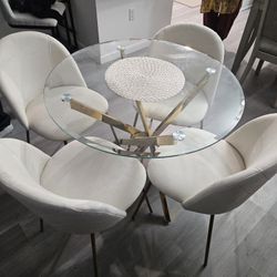 Remate Semi Nuevo Cuatro Sillas 