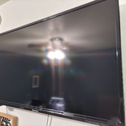 Hisense 43”