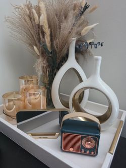 House decor- gold and green