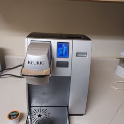 Keurig K155 Commercial KCup Machine Works Great Have Like A Mix Of 20+ Kcups Free. With Machine