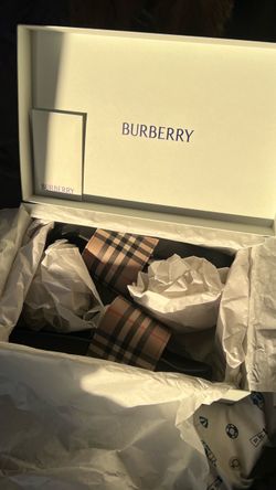 Mens Burberry Slides. Size 10 and Size 11 Available