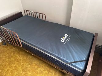 Hospital bed for medical need (make me good OFFER)