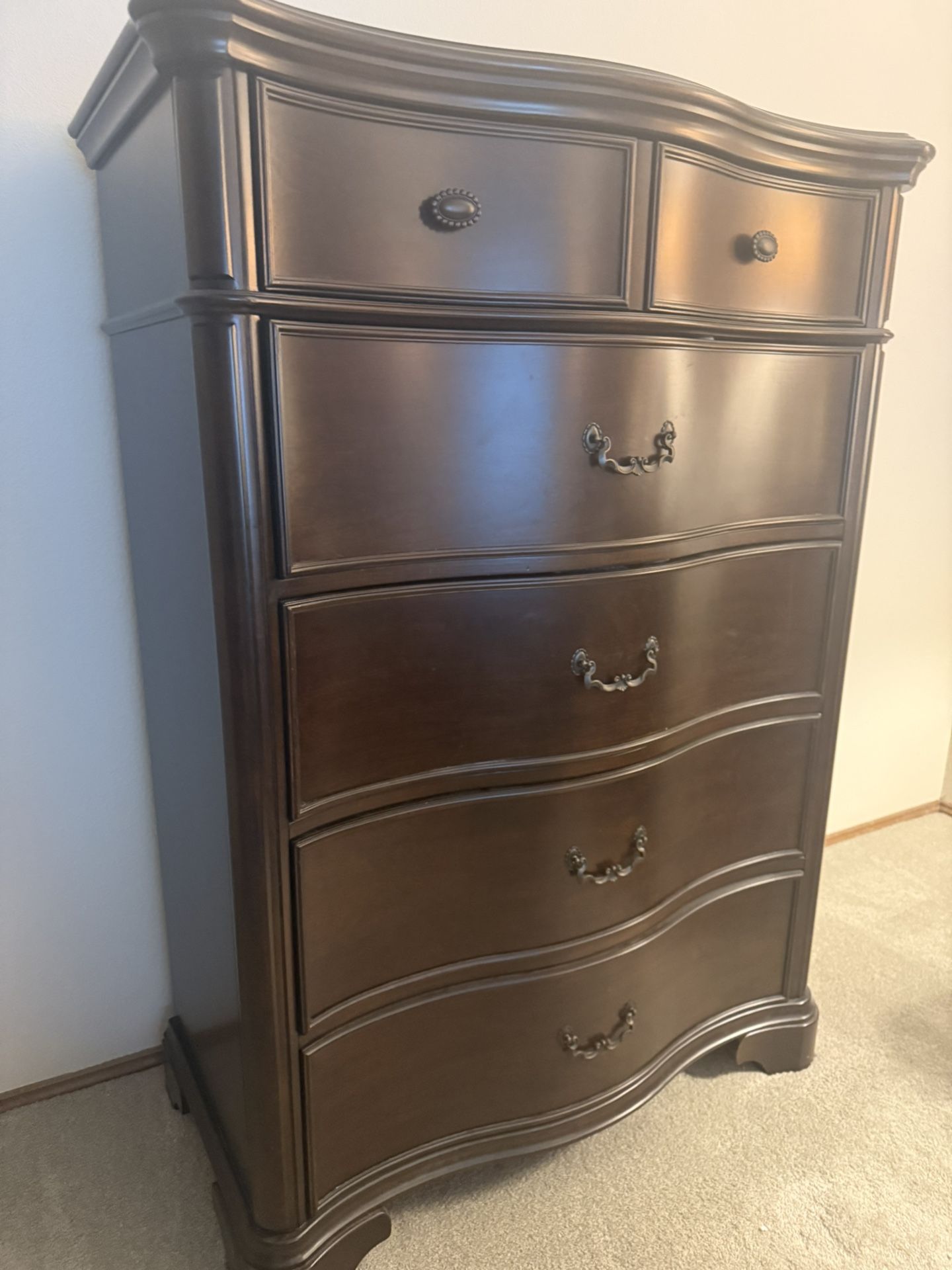 Mahagony Wooden Chest