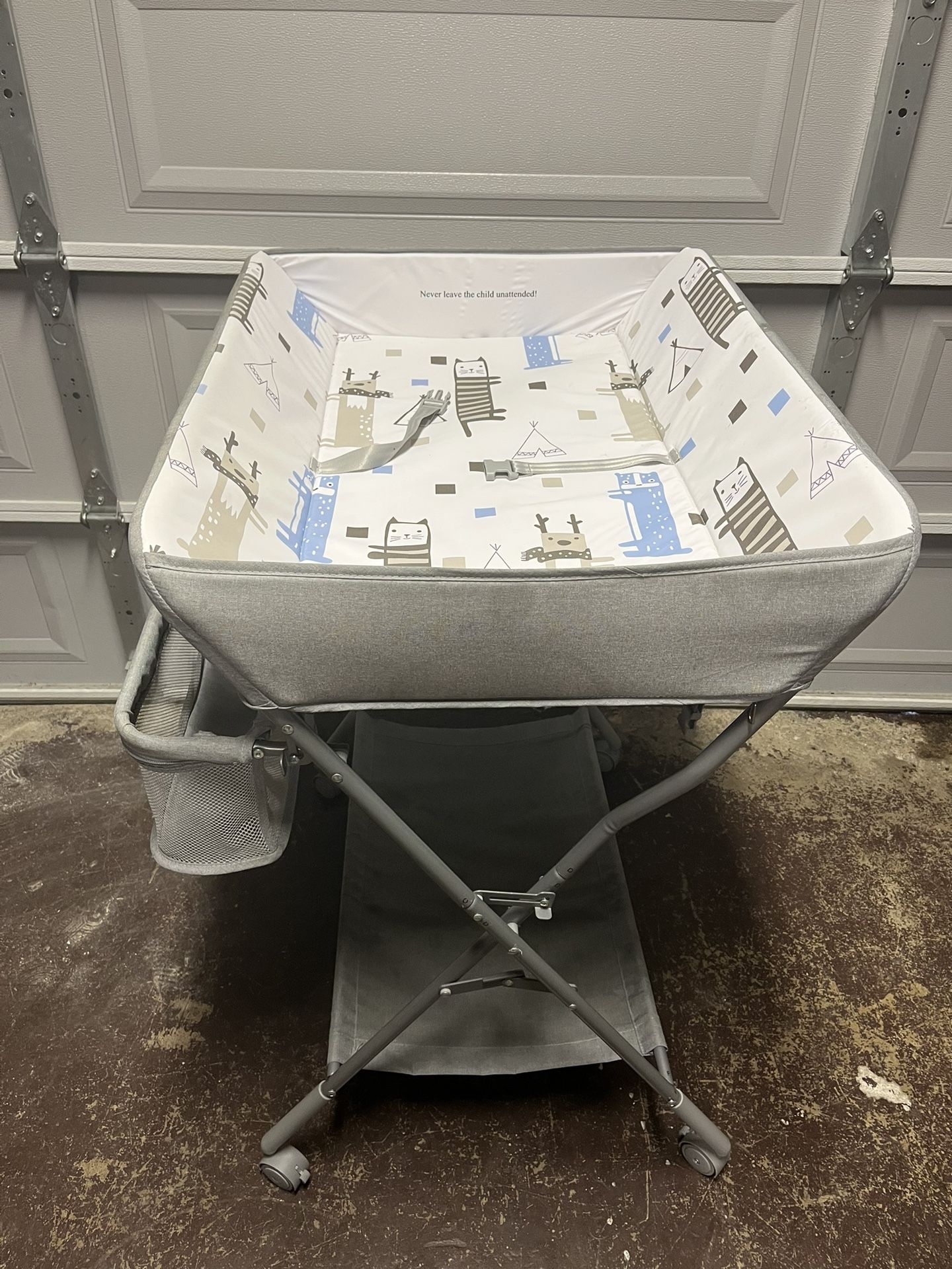 Changing Table (Free)