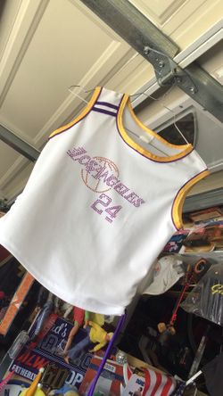 Lakers kids shirt size M