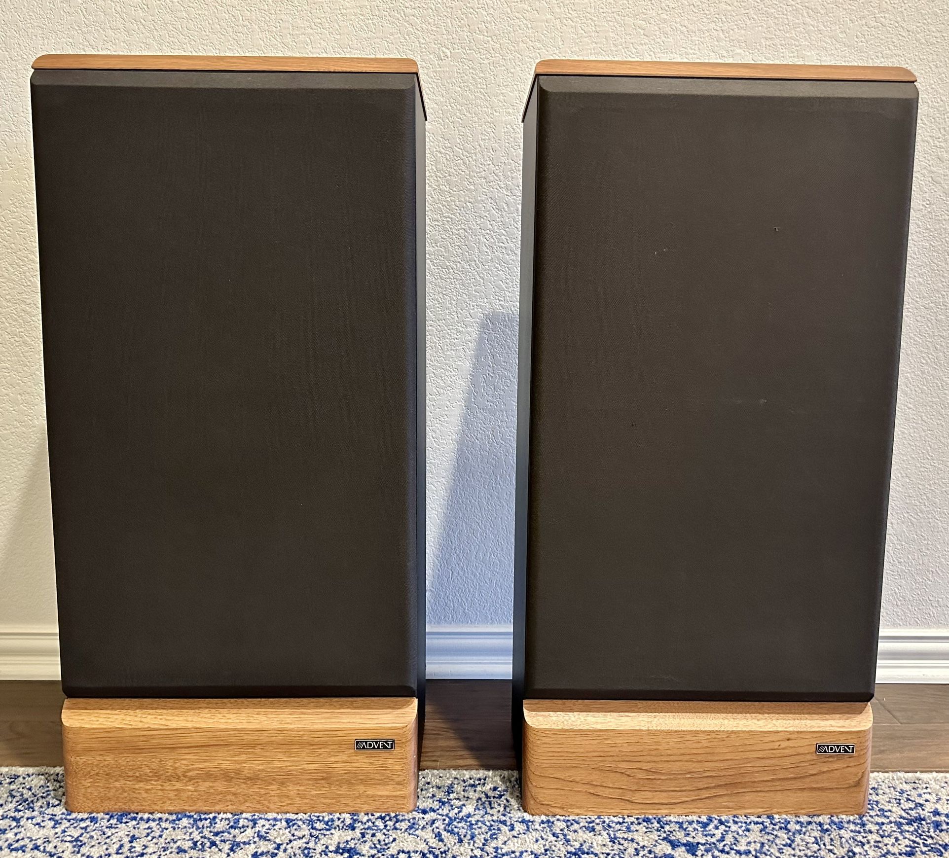 ADVENT MAESTRO SPEAKERS & Original Box With Styrofoam Inserts