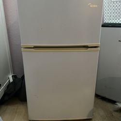 midea mini fridge