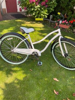 Huffy cranbrook cruiser bike