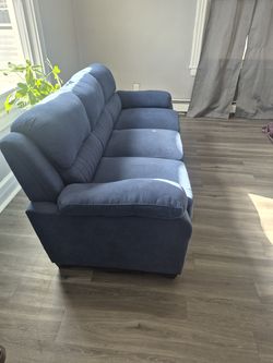 Raymour & Flanigan Felicia Blue Sofa