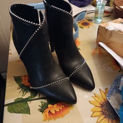 Nice Boots Size 8 For 30.00 New