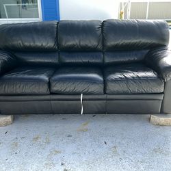 GENUINE LEATHER SOFA/BED