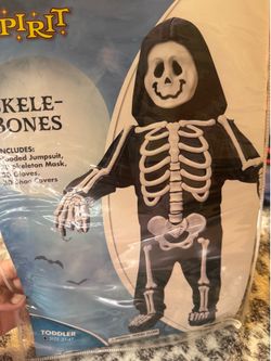 Skeleton costume