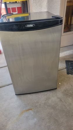 Danby 4.3 cuft mini fridge