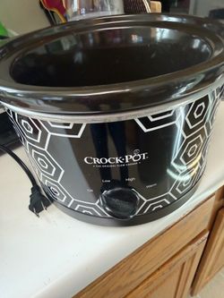 Crock-Pot Slow Cooker 4.5 Qt – Black Geometric Pattern