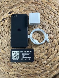 📱 iPhone SE | 64GB | BLACK | Cricket Only