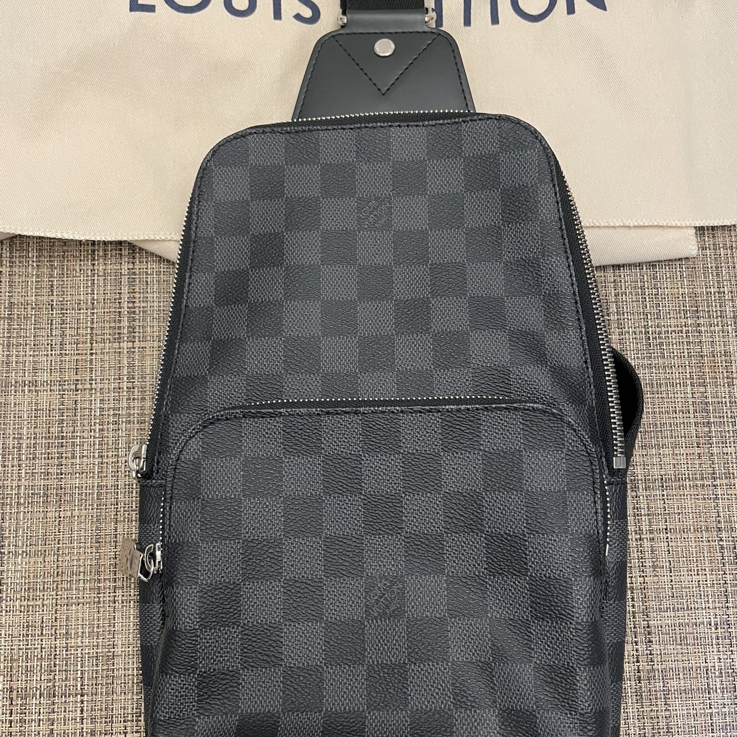 Louis Vuitton Avenue Slingbag In Damier Graphite - clothing & accessories -  by owner - apparel sale - craigslist