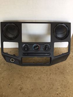 2008 F250 XLT Dash Bezel.