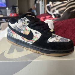Supreme Dunks Size 9 