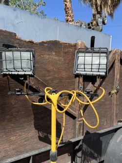 4 LUCES PARA CONSTRUCCION
