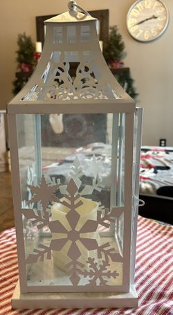 Christmas white lantern lights up