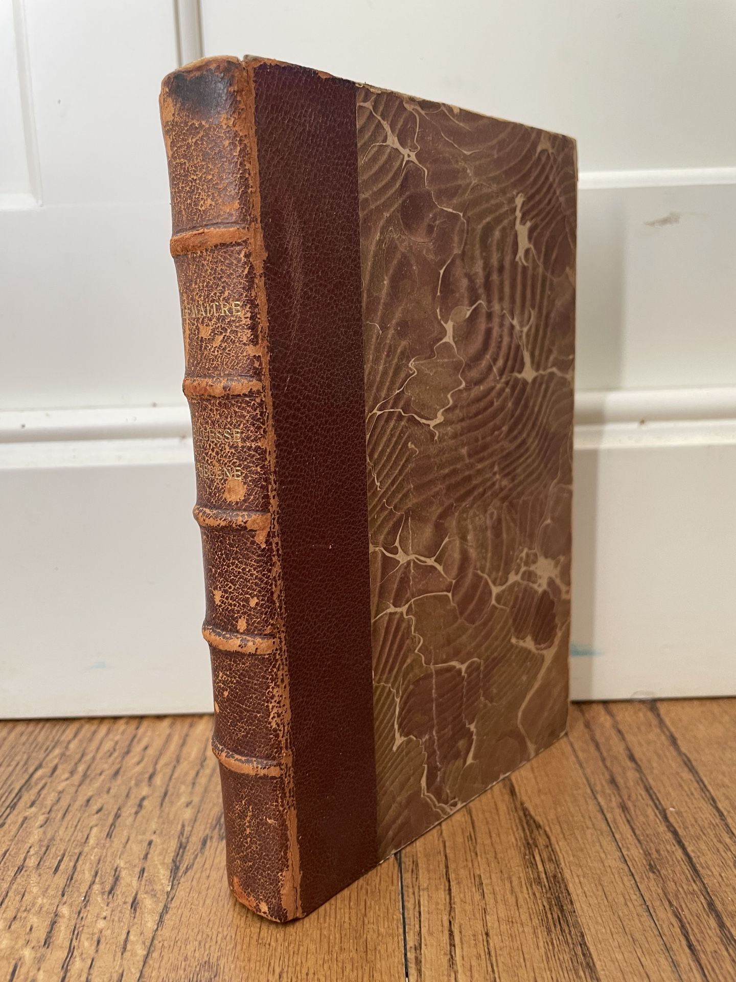 La Vieillesse d'Hélène by Jules Lemaître Original 1914 French Edition- RARE. This rare antique French classic book is in very solid and respectable sh