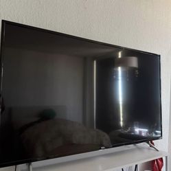 ROKU TV TCL 50in