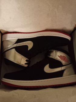 Air Jordan 1 Mid Size 11 .5 DS 