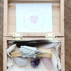 Love & Light Healing Crystal Kit