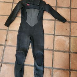 Ladies Xcel Winter Wetsuit Size 8s