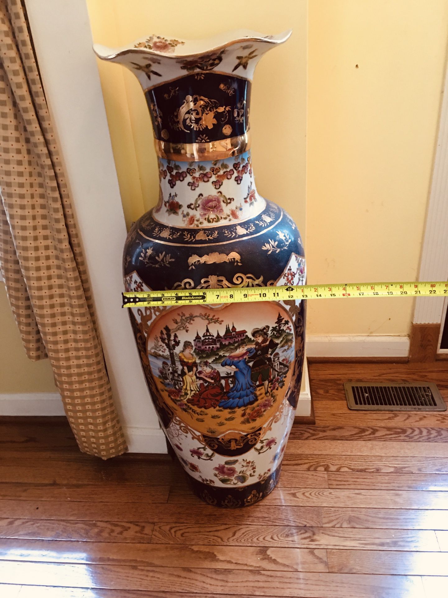 Large Traditional Porcelain Vase Chinese vase Antique Ceramic vase with Base Decorative Porcelain Vase Modern Home