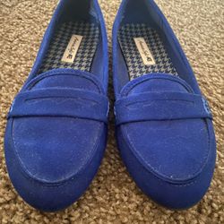 American Eagle Royal Blue Suede Woman’s Flats