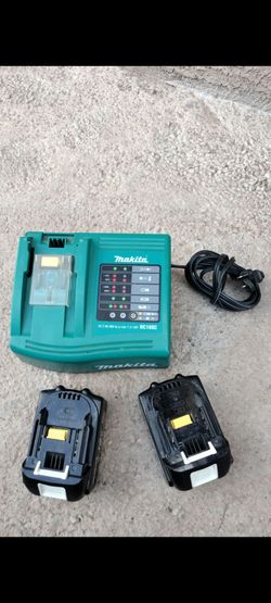 Cargador y 2 baterías Makita 18V