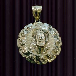 10 K Y Gold double sided charm