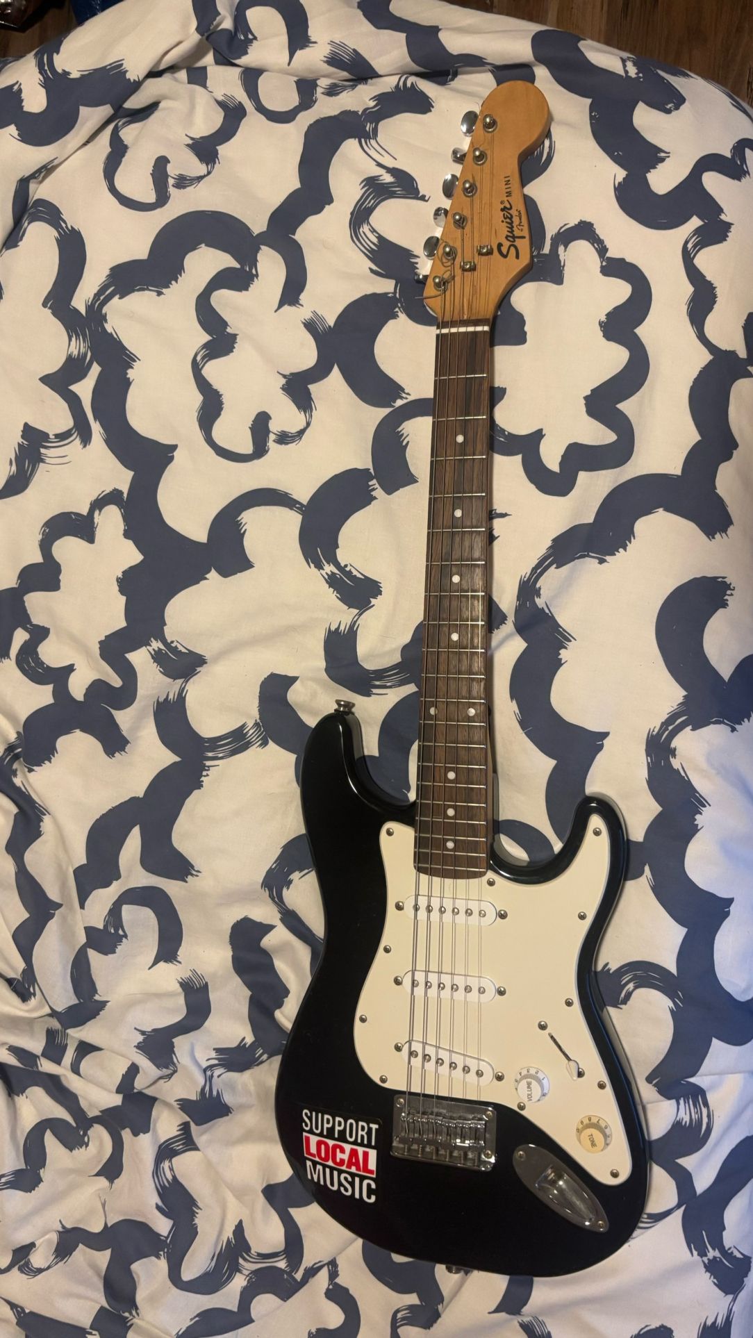Squier Mini Electric Guitar By Fender + Amp