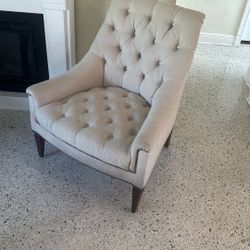 Accent chair 