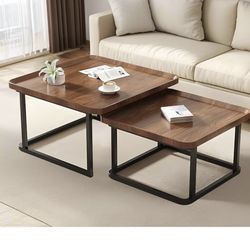 Nesting Coffee / End Table Set In Excellent Condition