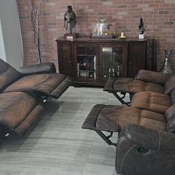 Leather Sofa Set X 6 People Used. Recliners 