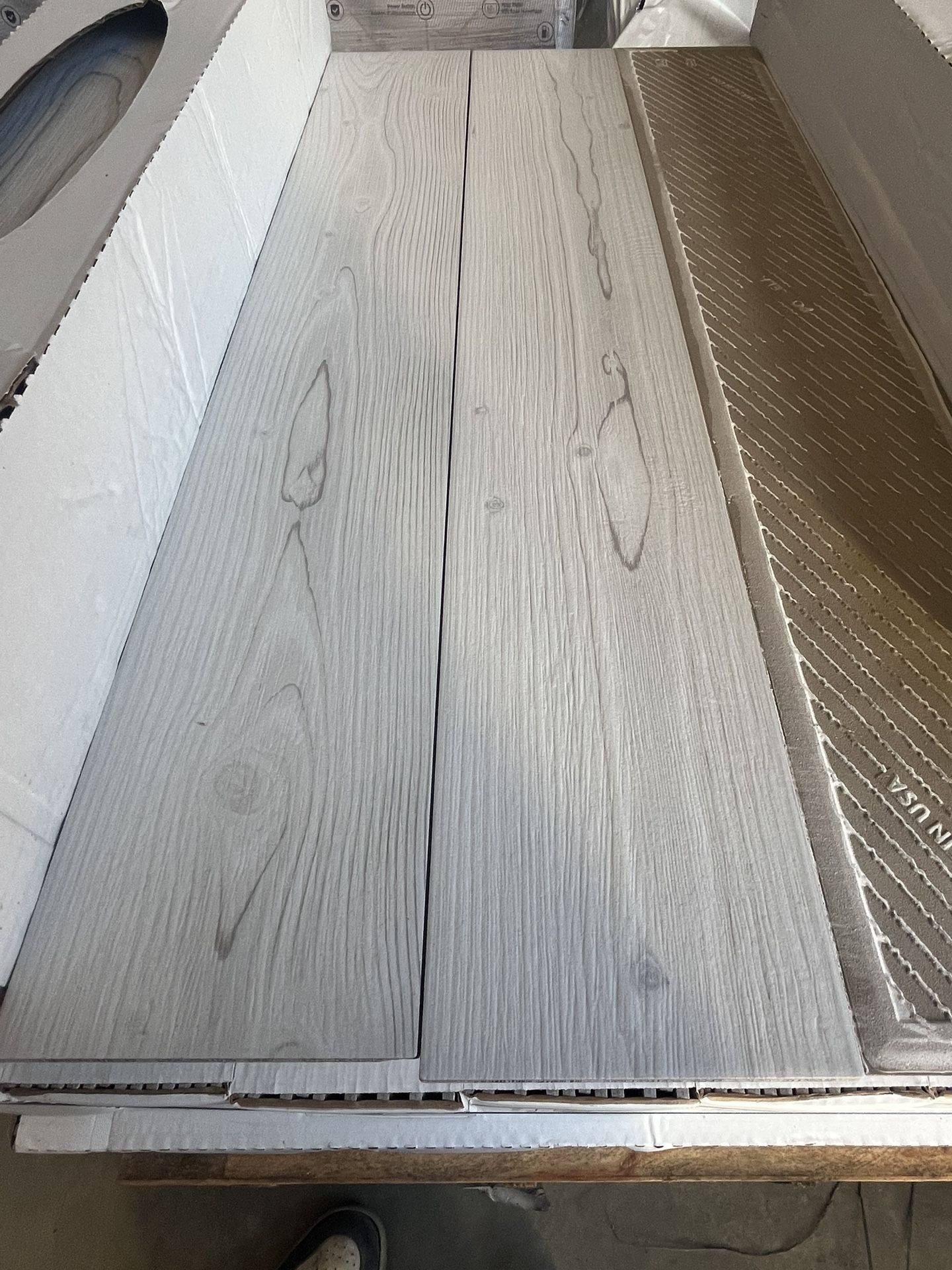 Pinewood White 6”x36” 