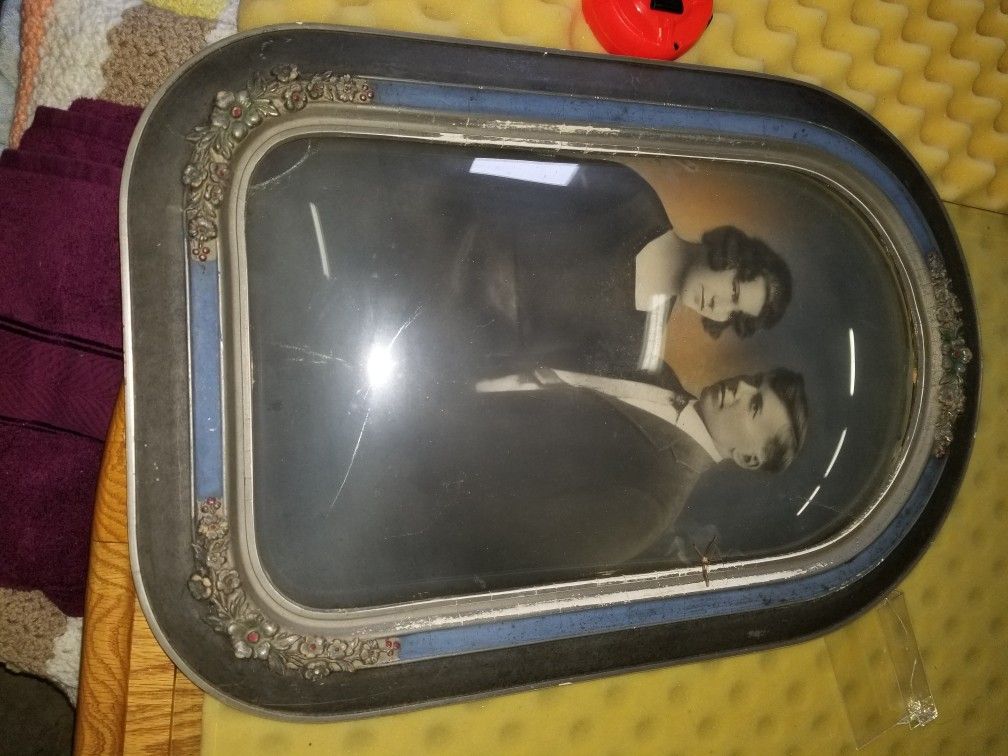 Old Photo In Very Old Nostalgic Frame