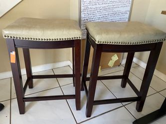 2 barstool