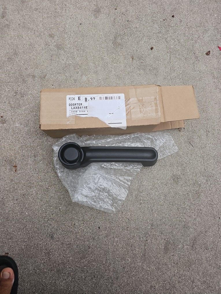Handle, Front Door, Lh Or Rh Side
