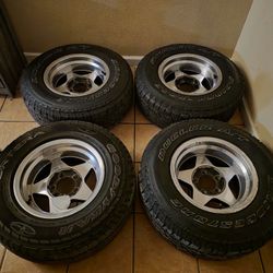 Vendo Rines Para Gmc Sierra Oh Chevy Silverado  Del Año 1990 Al 1998  No Tienen Tapas 400