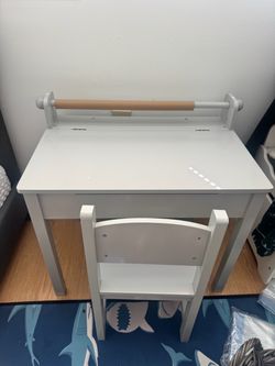 Kids art table