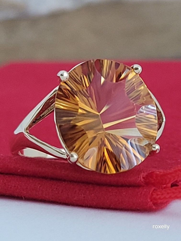 ⛔️RESERVED⛔️14k Size 7.25 Gorgeous Solid Yellow Gold Citrine Gemstone Ring!/ Anillo de Oro con 1 Citrino! 👌🎁Post Tags: Anillo de Oro