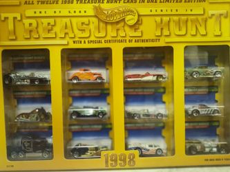 1998 J.C. Penny's Hot Wheels 12 Car Treasure Hunt Set.