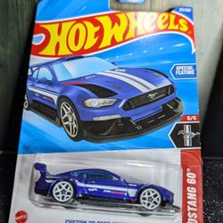 hot wheels custom 18 Ford mustang gt
