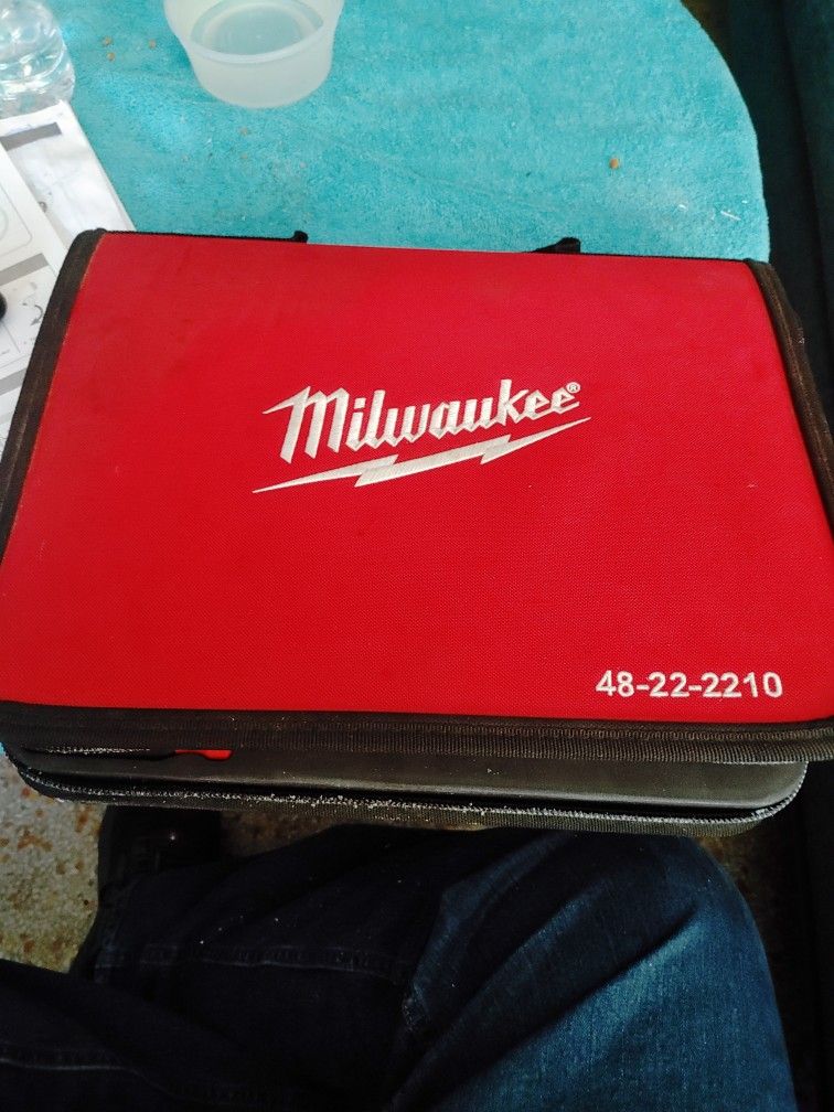 Milwaukee Insulated Screwdriver Set 48-22-2210