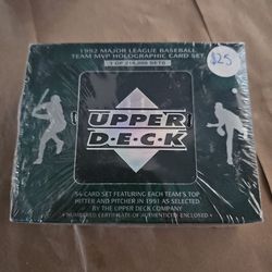 M v p holographic card set